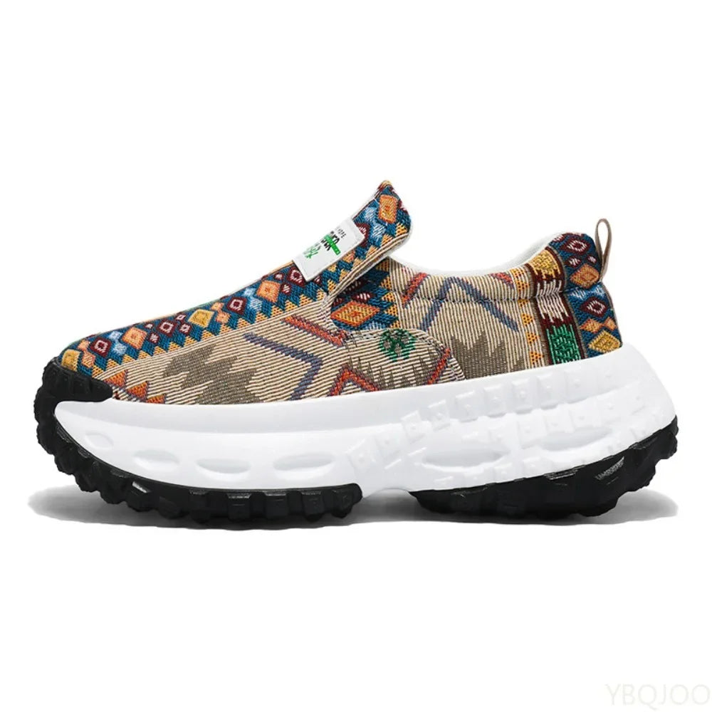 Spring and Autumn Fashion New Breathable Embroidered Thick Soled Men's Shoes with Tall Lazy Feet Casual Sports Men's Shoes