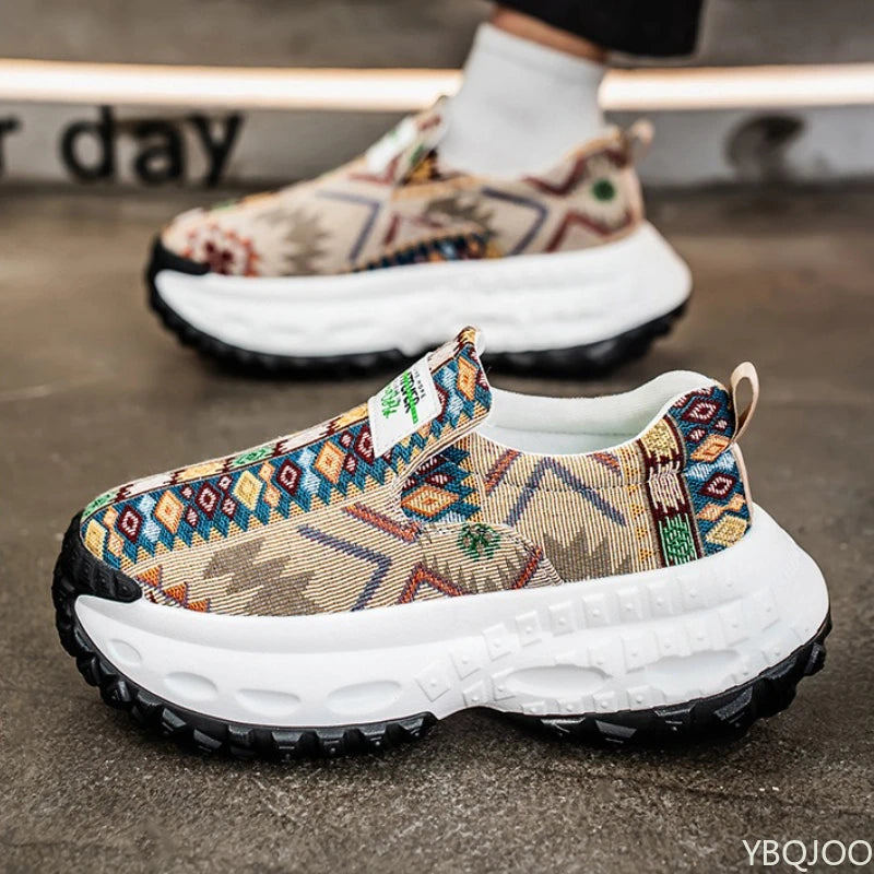 Spring and Autumn Fashion New Breathable Embroidered Thick Soled Men's Shoes with Tall Lazy Feet Casual Sports Men's Shoes